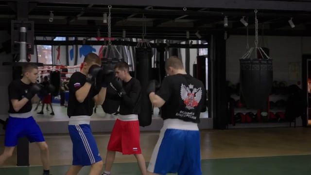 Николай Павлов:На лесной опушке тренируется новый сос