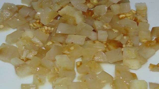 Зимний салат с зеленым квашенным помидором