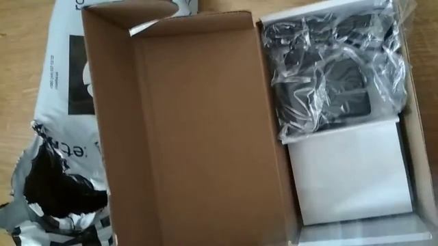 #моєрозпакування Цифровий ефірний приймач DVB-T2 Strong SRT 8203 з переглядом YouTube