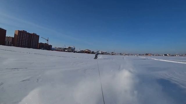 На сноуборде за снегоходом Polaris RMK 800, город Бердск