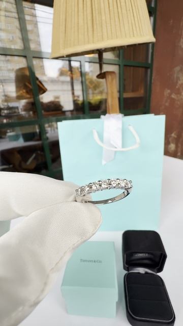 Обручальное кольцо 
Tiffany Forever
Band Ring