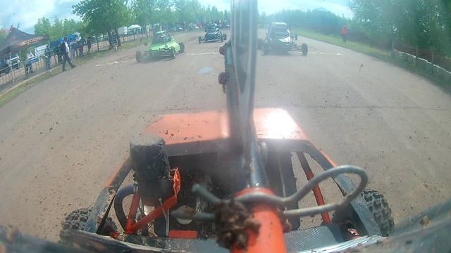 Смотреть до конца! Круг за кругом без переднего колеса и финиш вторым