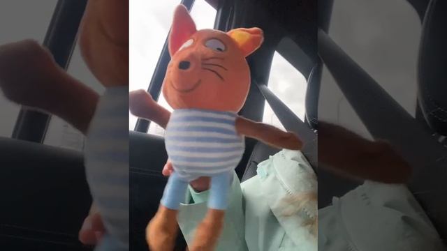 Полина и коржик про парад