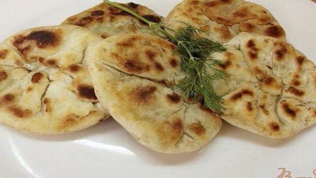 Адыгейские лепешки с зеленью