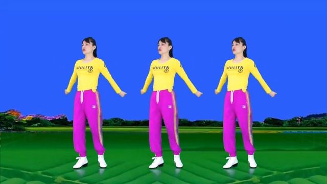 Nhảy thể dục không cần nền tảng ”Cô Gái Trên Núi Tuyết” phù hợp cho mọi lứa tuổi, nhảy mỗi ngày vừa