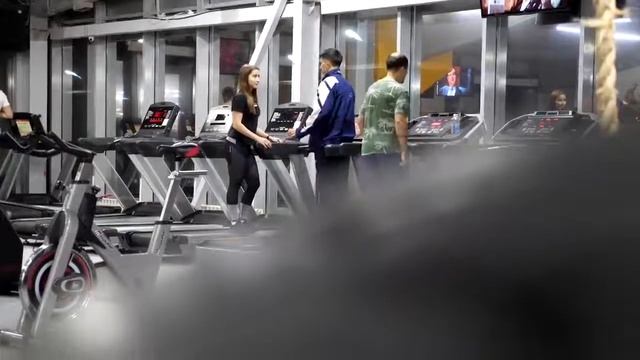 Мастер Спорта притворяется НОВИЧКОМ в ЗАЛЕ - ПРАНК НАД