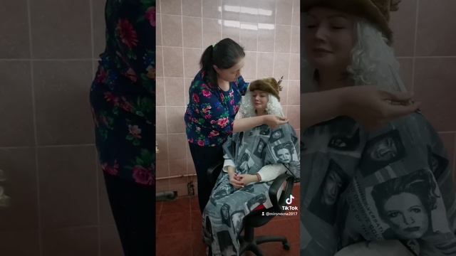 Своими глазами все видела. Всё так и было.