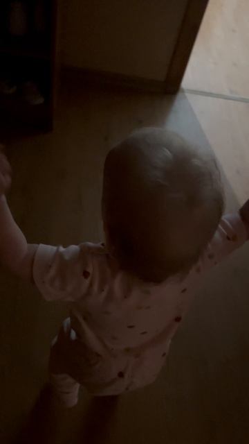 Живот сигналит: срочно кормить!🤣 #дети  #рекомендации  #ребенок  #baby  #детиприколы  #смешно