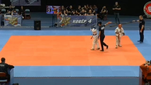 Князютенков Артем 1 поединок. Лига Победителей г.Астра