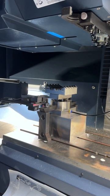 Automatic numerical control machine tool saves manpower. #foryou #machine #viral #графит #fac