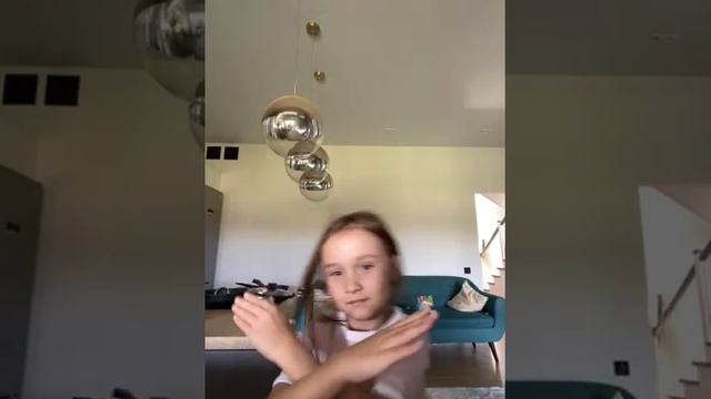 Роблкс лучше 🥰 чем майнкрафт🤬