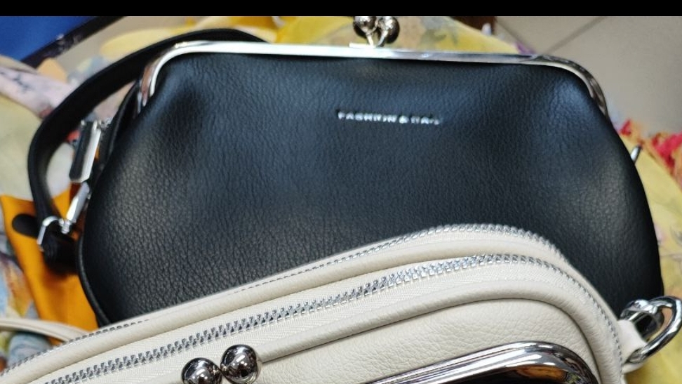 Сумочка 2000 рублей. КОМПЛИМЕНТ МАЯ. Наш любимый поцелуй 😘 ЧИК.