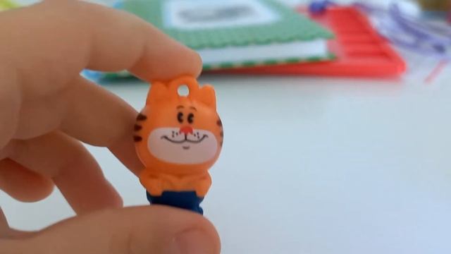 кот танцует