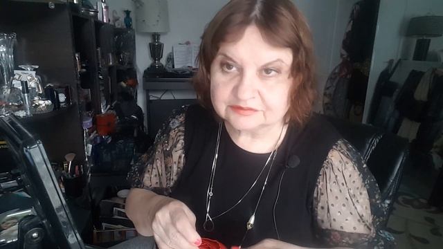 КРАШУСь-МАЖУСь, ПОЮ, БОЛТАЮ, ШЕЛКОВЫЙ ПЛАТОК НА ШЕЮ,ОБО