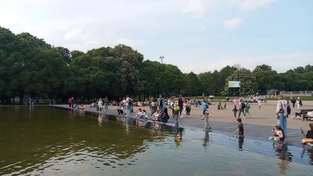 17.05.2025 год, Семейная прогулка с высоты смотровой площадки Парка Горького и по самому парку