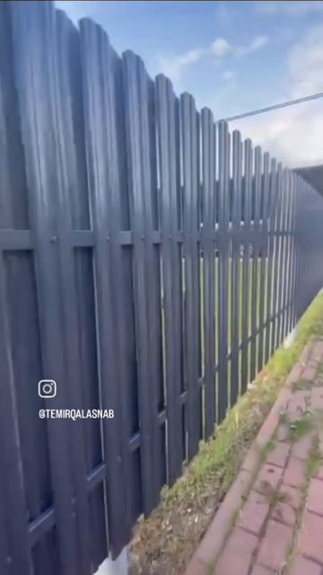 Забор из вертикального Евроштакетника установленный в шахматном порядке⚙️🔥