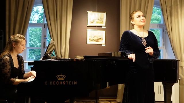 Ольга Антипова исполняет романс Рахманинова "Сирень". Фортепиано — Татьяна Железнова