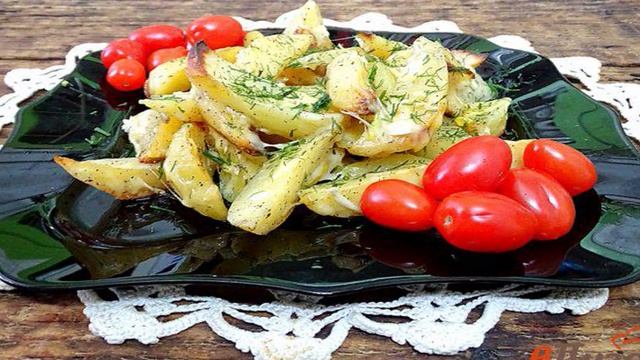 Картофель с лимоном и сыром, запеченный