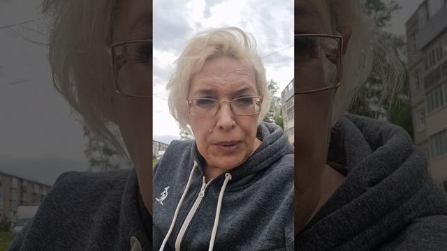 Денег нет, но вы держитесь