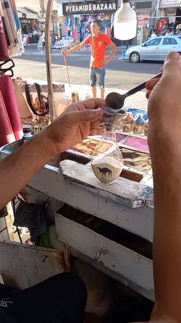 сувенир из песка в Египте
