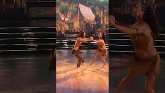 Клип @dancee_biz