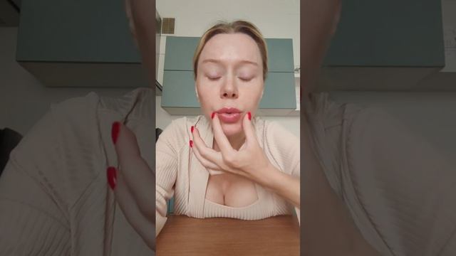 47 лет, ботокс в губу против ассиметрии #машатафье