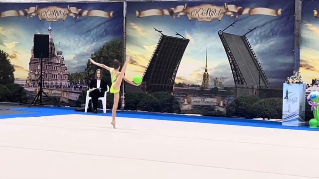 Рубцова Анна Мяч соревнования «Хрустальная звездочка