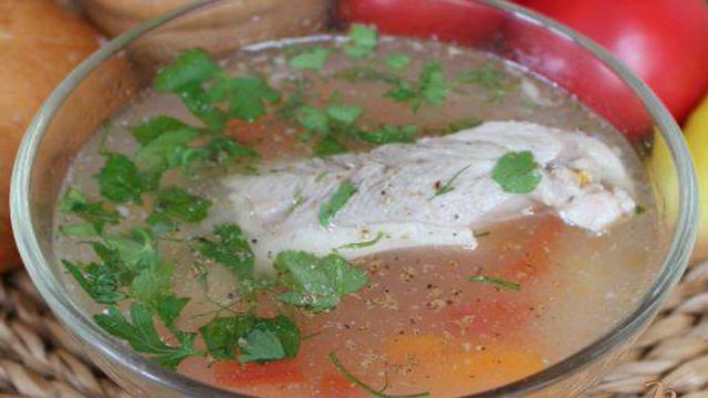 Куриный суп с овощами и рисом