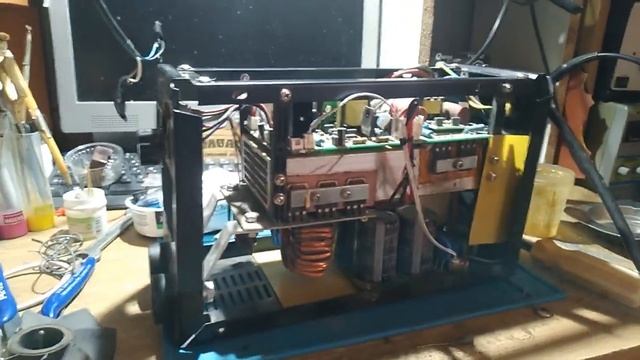 Kaizer MMA 250L profi - не варить....