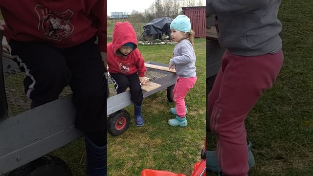 VID_20250517_184159.mp4