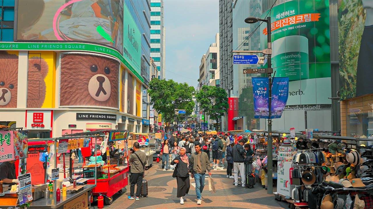 Myeongdong’s Busiest Day! 🏙️ ｜ Sunday Crowds & Street Vibes