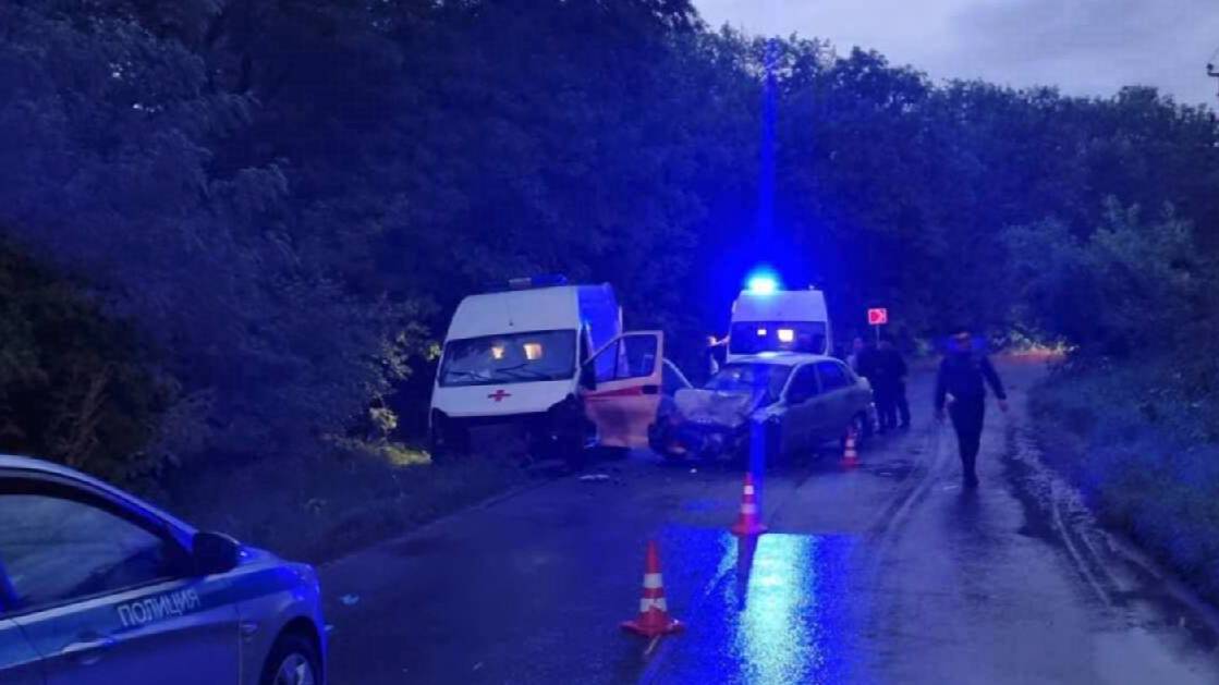 Четыре человека пострадали в ДТП со скорой помощью в Ставрополье