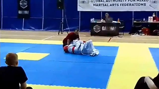 Софья Головкина, 1-й поединок, красный угол.