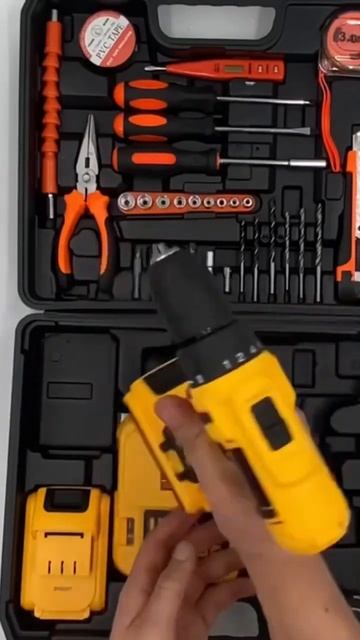 Набор инструментов + шуруповерт Dewalt 21