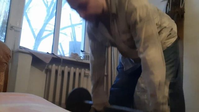 Становая тяга на прямых ногах, вес штанги 30 кг. #тренир?