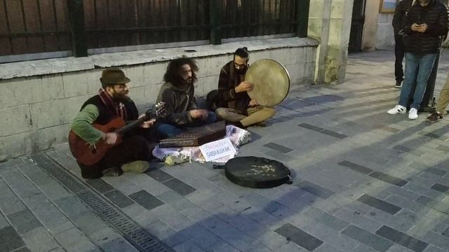 Уличные музыканты в Стамбуле