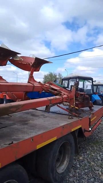 Доставили плуг в Агросалон, Boston Logistic