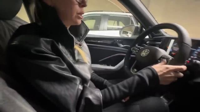 Топовый Volkswagen Tiguan. Лиса рулит (720p)
