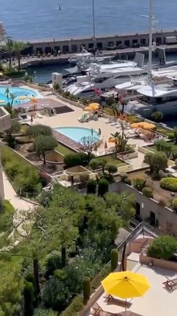 Buon Ferragosto da Monaco amici ⛱!