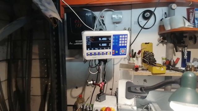 Проточка шпилек на токарном станке WM210V с УЦИ линейкой