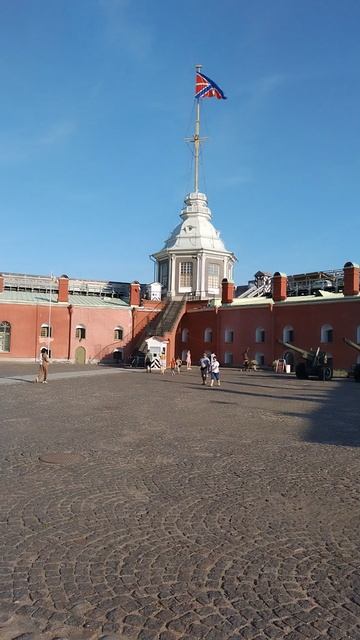 В Петропавловской крепости, Петербург. 25 июля 2024.