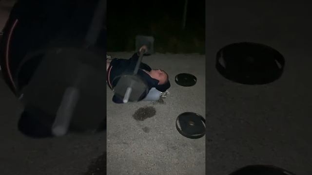 Ответ неверующему Фоме) Штанга на асфальте с канистро?