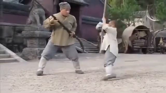 Обучение и развитие. Jackie Chan learning Shaolin techniques from a kid