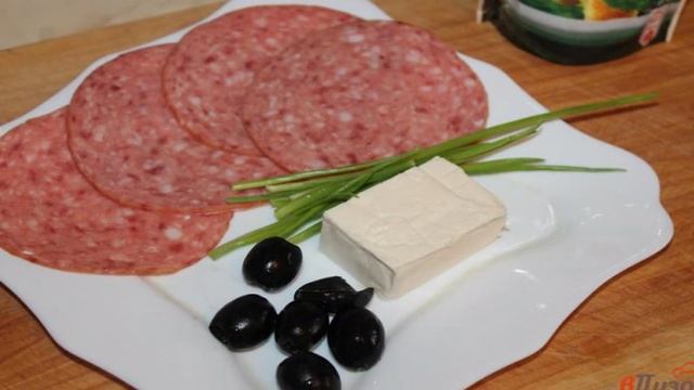 Закусочные колбасные рулетики с начинкой