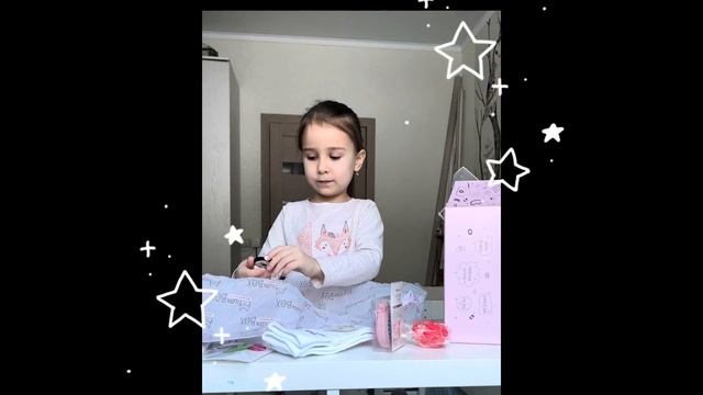 МОЕ ПЕРВОЕ ВИДЕО! РАСПАКОВКА MILOTA BOX💫❤️💫