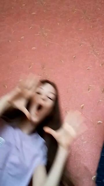 пытаемся снять это вместе с сестрой ❤️👍🏻📸