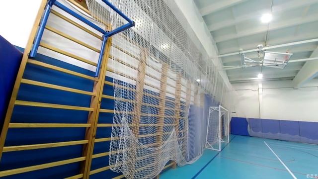 Манишки пытались спрятать мяч, но не получилось