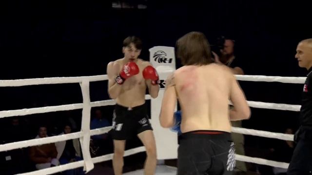 Бій за титул чемпіона України з К-1 серед професіоналі?