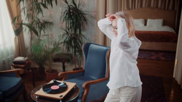 8847474-uhd_4096_2160_25fps