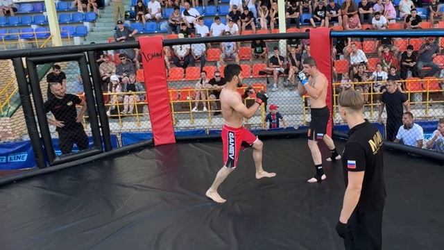 EFC 8 - Джамшед Ганиев Vs Глеб Михалёв / профессиональный ?